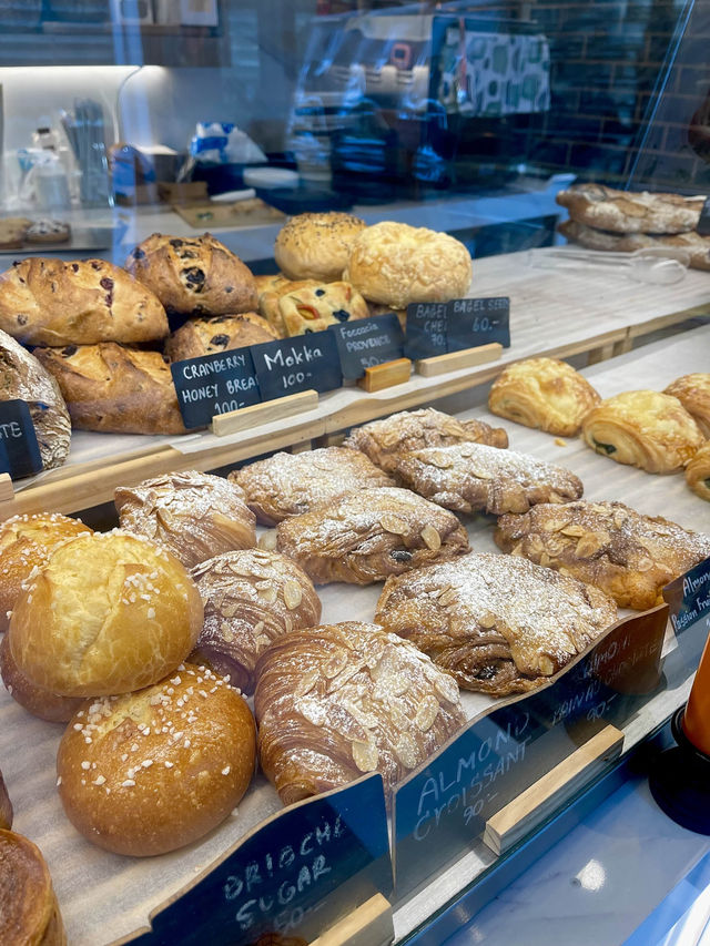 Beyond Bread Cafe  🍞 Ekkamai