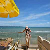 คาเฟ่สุดฮิตติดทะเล Sunny Beach House พัทยา