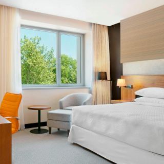 "Seamless Comfort and Functionality: Four Points by Sheraton Kecskemét Hotel and Conference Center"