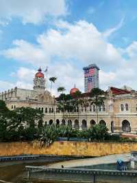 Ancient European building by the Dataran Merdeka 🇲🇾 