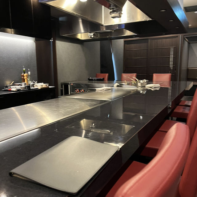 【東京🗼】新進気鋭のオシャレで楽しい鉄板焼き🥩🦪