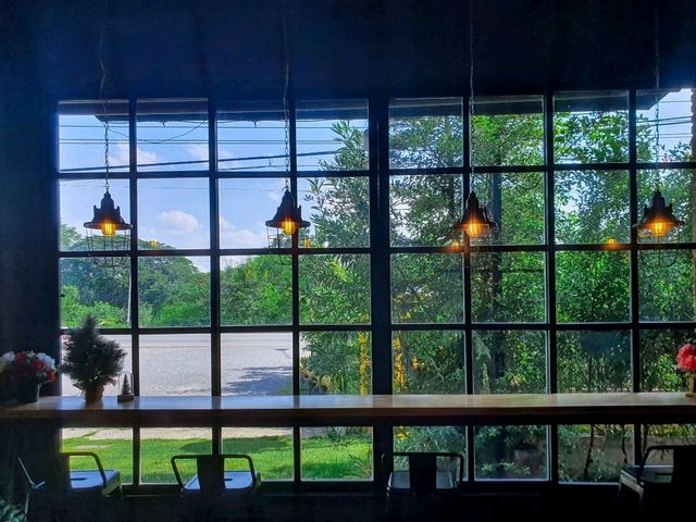 Forte Coffee แวะพักก่อนขึ้นแม่กำปอง