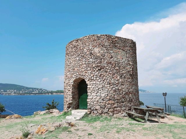 【伊斯坦布爾】Heybeliada Island：度假聖地，45分鐘船程