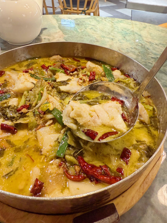 竹炭黑磚豆腐值得一試😋 竹炭黑磚豆腐值得一試😋