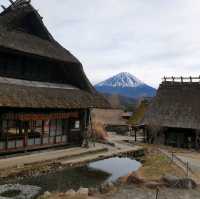 富士山與合掌村的完美組合〔西湖療癒之里根場〕