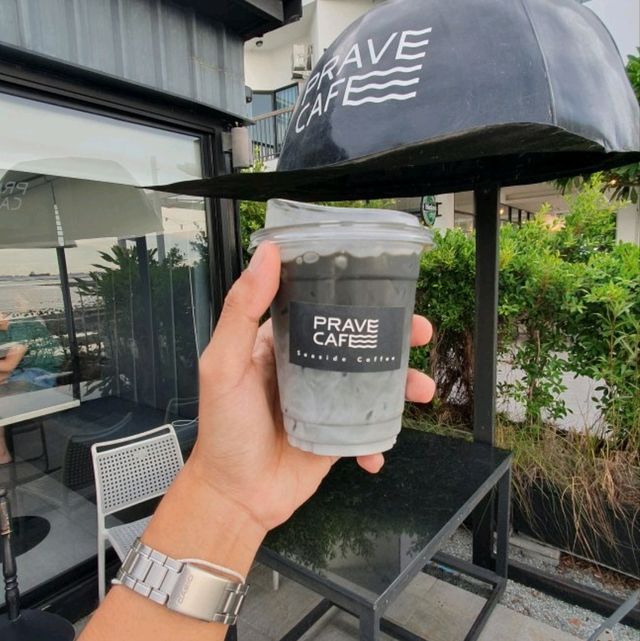 PRAVE CAFE, Sriracha