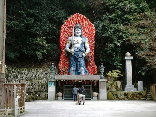 Nanzoin Temple Fukuoka เที่ยววัดนันโซอิน ฟุกุโอกะ