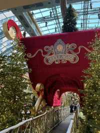 A Glamorous Christmas at the Bellagio: Las Vegas Sparkles Brighter
