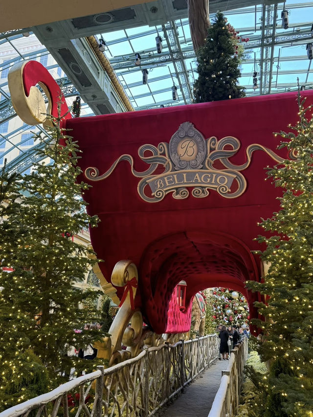 A Glamorous Christmas at the Bellagio: Las Vegas Sparkles Brighter
