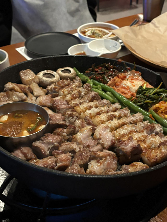 경산 프리미엄 고깃집 [꽃돼지]🐷