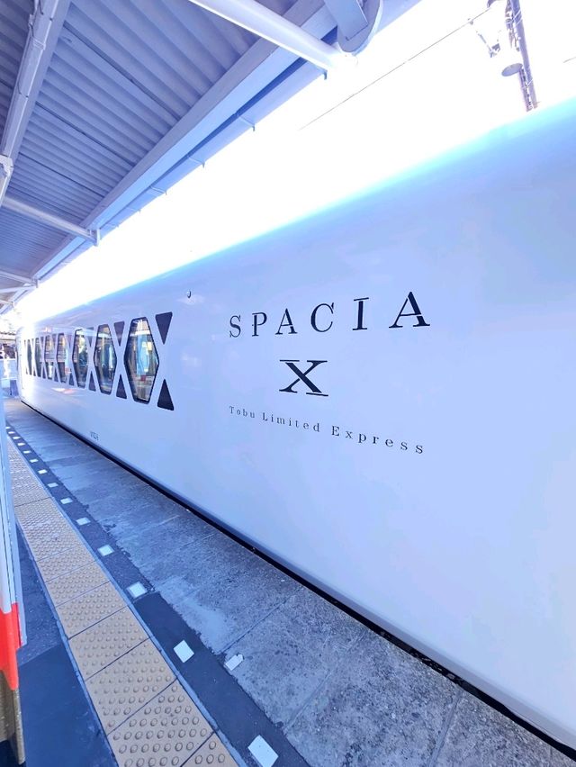 【東武鉄道・スペーシアX】新型特急のコックピットスイートはラグジュアリーな旅をお約束
