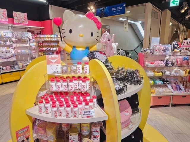 Sanrio gift shop at Minato Mirai 