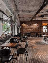 De-Po Cafe. 