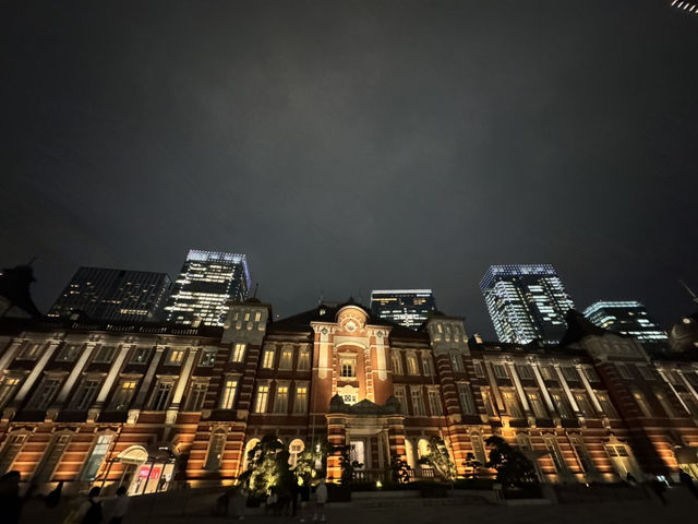 在東京車站的感動瞬間：歷史交織的旅程 🚅✨