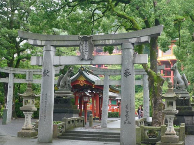 ยูโตะคุอินาริ Yutoku Inari-Jinja Shrine