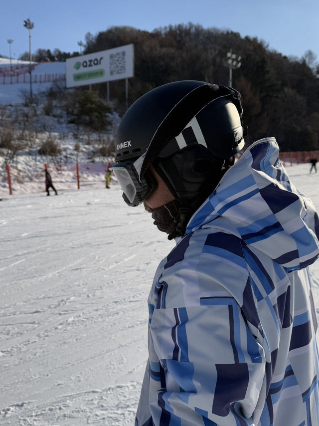 Snowboarding in Vivaldi Park Korea!
