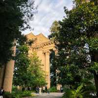 Palace of Fine Arts 充滿古羅馬/希臘色彩的藝術宮