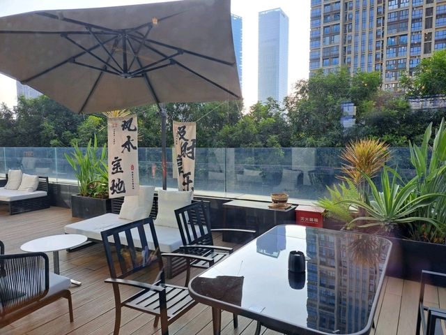 紅山Moxy酒店入住體驗｜四星級工業風設計 × 地鐵3分鐘直達