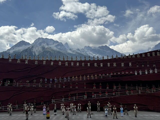 Be immersed with the cultural performance of Impression of Lijiang in this guide