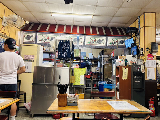 宜蘭頭城老街「樂屋日式料理」，在地人也排隊的老店！