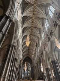 The Houses of Parliament: A Seat of Power 