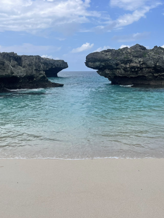 Pantai Mandorak – A Slice of Wild Paradise 🌊🏝️