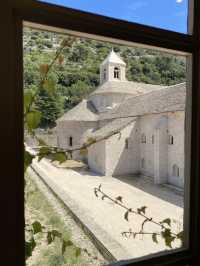 Abbaye de Sénanque: A Timeless Sanctuary Amid Lavender Fields