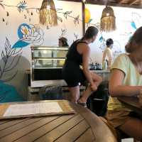 nice laidback looking cafe
