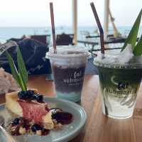นั่งชิลคาเฟ่ติดทะเล ที่เกาะล้าน 🍍🍒