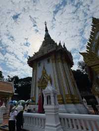 วัดพระพุทธบาทภูควายเงิน ไหว้รอยพระพุทธบาท