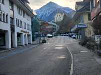 スイスの美しい小都市シュピーツ（Spiez）：トゥーン湖の絶景と水辺の魅力