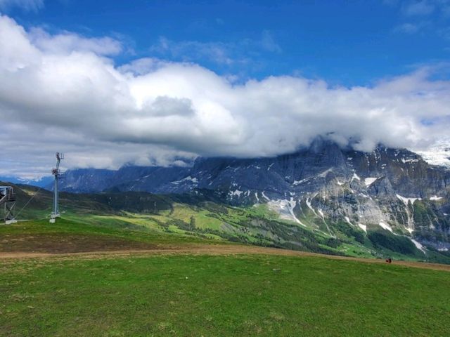 [🇨🇭スイス] フィルスト — 美しいアルプスの絶景と冒険が待つ山の楽園