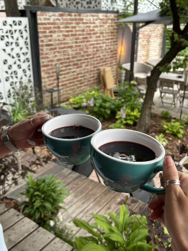 Spring is the start for eating outside!