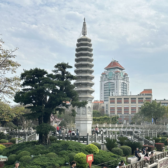 Explore Nanputuo Temple in the heart of Xiamen