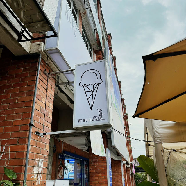 Laid-back Vibes at Hulu Cafe