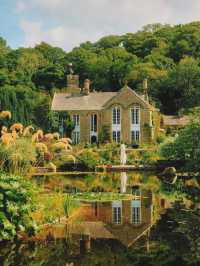 🌸 Hidden Italian Spring Garden Near London – Gresgarth Hall