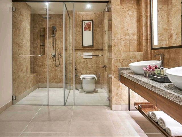"Amari Johor Bahru: City Sophistication Wrapped in Thai-Inspired Comfort"