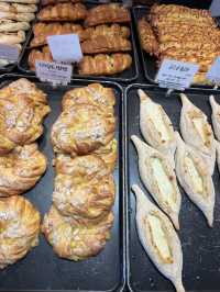  🥖濟州人都在吃的5星級麵包店！ 這間海邊的大蒜法棍一出爐就秒殺，真的香到無法低調！