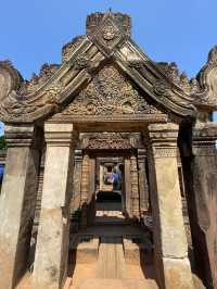 🇰🇭 Banteay Srei: Hindu Temple in the Heart of Southeast Asia