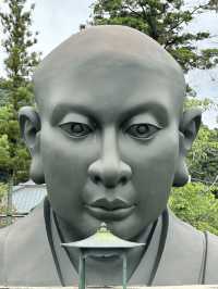 【茨城】そびえ立つ顔だけの像