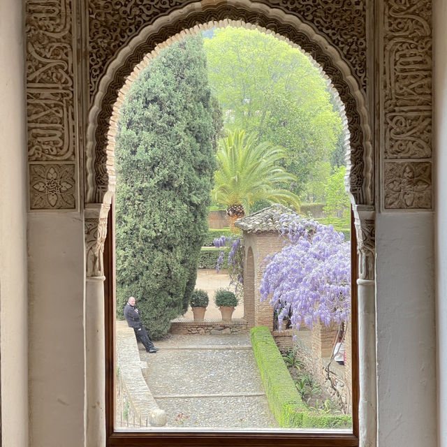 Granada ศิลปะแห่งอันดาลูเซีย สเปนตอนใต้