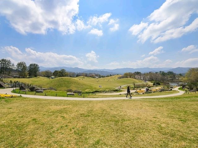 Sanuki Manno Park Is a Hidden Gem