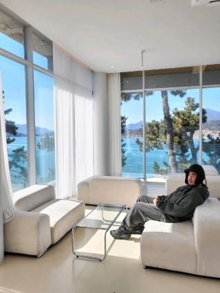 A Cafe in Sacheon with an Ocean View