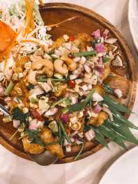 Savor the true taste of Thailand 🍲