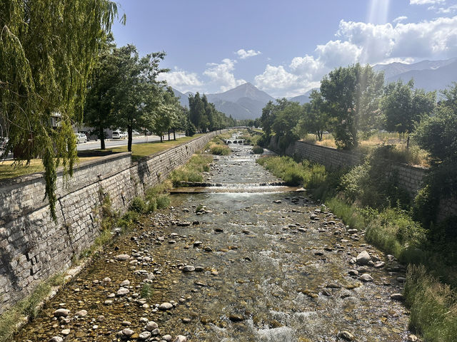 【Bansko｜ブルガリアの山岳リゾートで涼を感じる夏時間】 ソフィアから2.5時間、冬はスキー天国、夏は避暑地