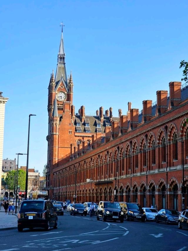 St. Pancras Renaissance Hotel: A Fairytale in Brick and Stone — and Totally Free to Visit!