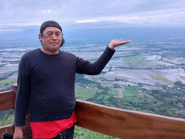A breathtaking view and cold breeze from My Anahawon,