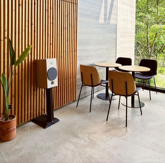 Surround Cafe