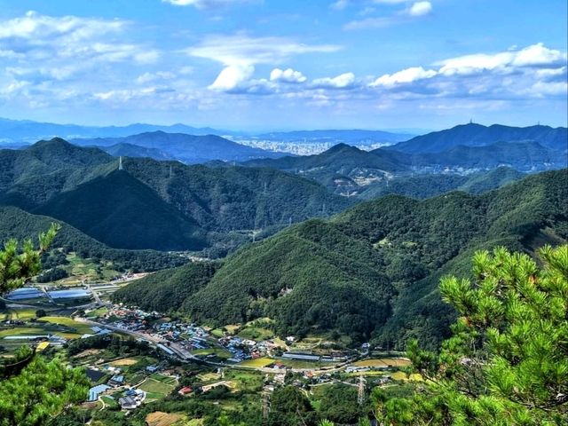 A Chill Hike with Killer Views