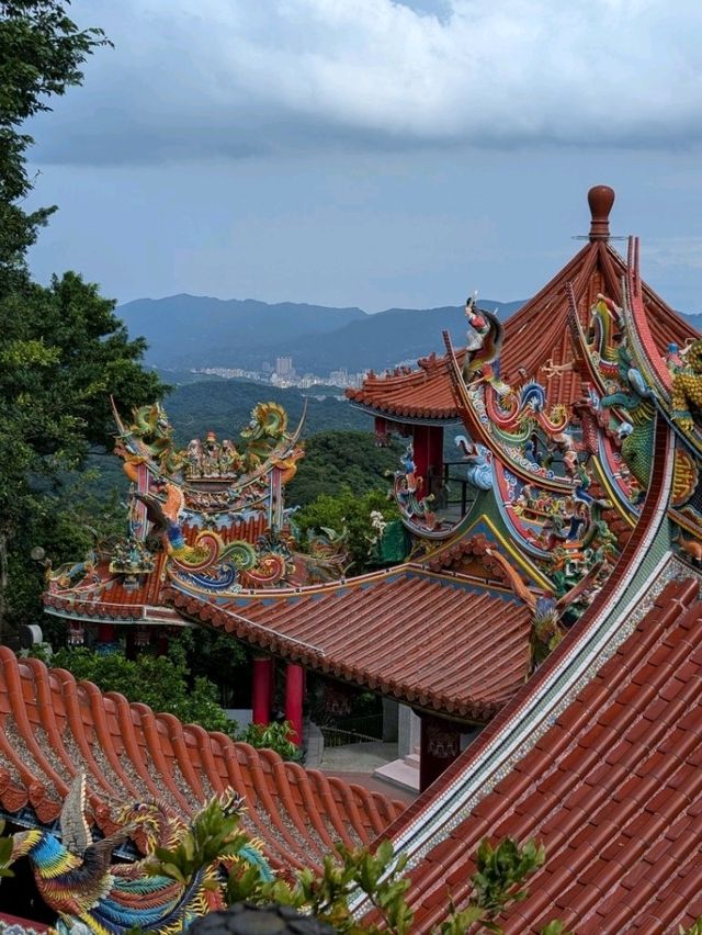 Serene views of Taipei from Bishanyan Temple